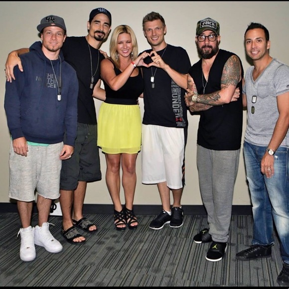 Meet your posher, Jen 💕💃🏼 - Picture 5 of 6